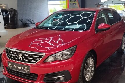 Peugeot 308 89.743 km 12.995 &euro; Husum 25813