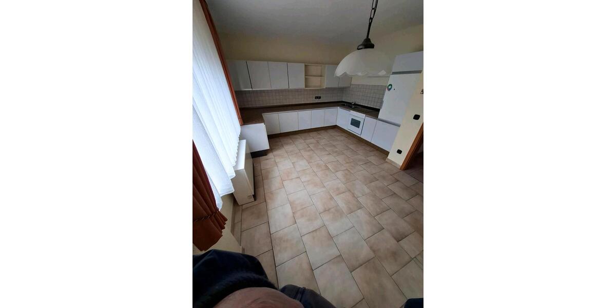 Einfamilienhaus Leun - 1 Zimmer, 133 m&sup2;, 1.090&euro; | Angebot:25223224