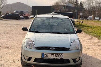 Ford Fiesta 199.000 km 1.299 &euro; ALBSTADT 72458
