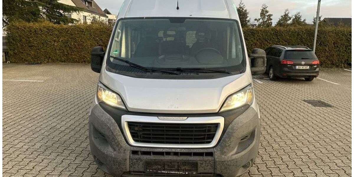 Peugeot Boxer 189.000 km 9.800 &euro; Düren 52351