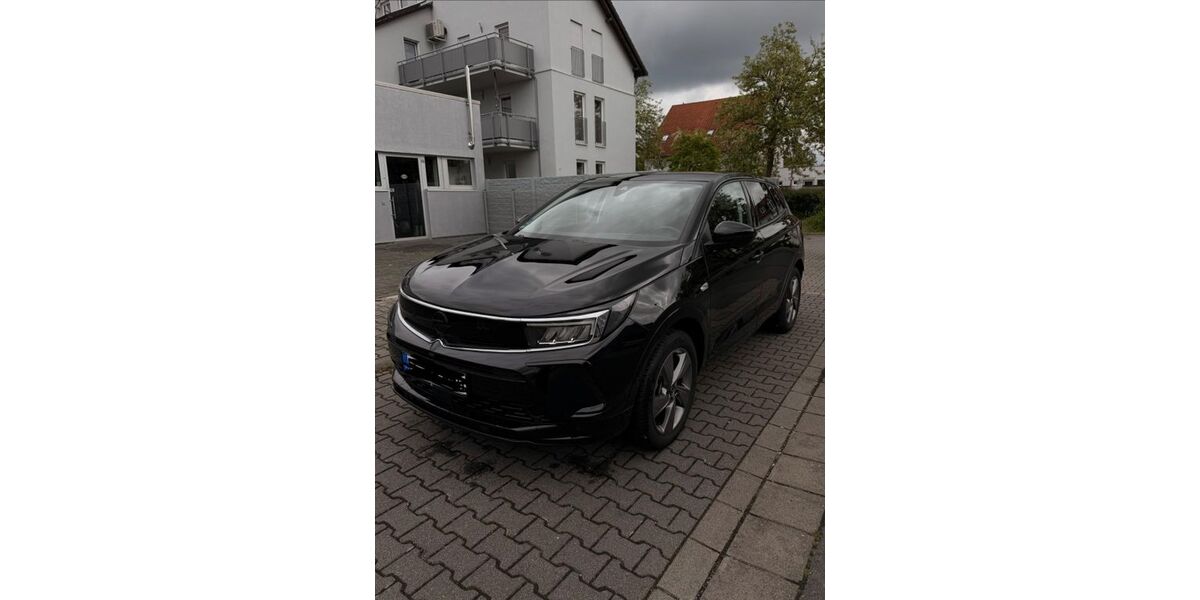 Opel Grandland (X) 26.500 km 22.700 &euro; Nauheim 64569
