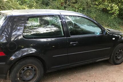 VW Golf 195.565 km 900 &euro; darmstadt 64285