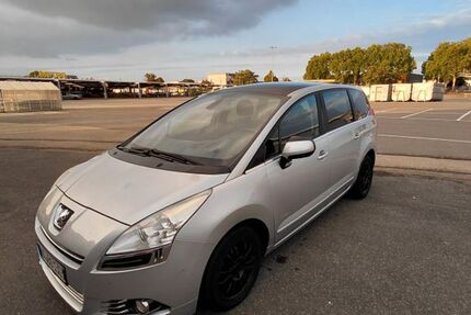 Peugeot 5008 238.000 km 2.699 € Mannheim 68163