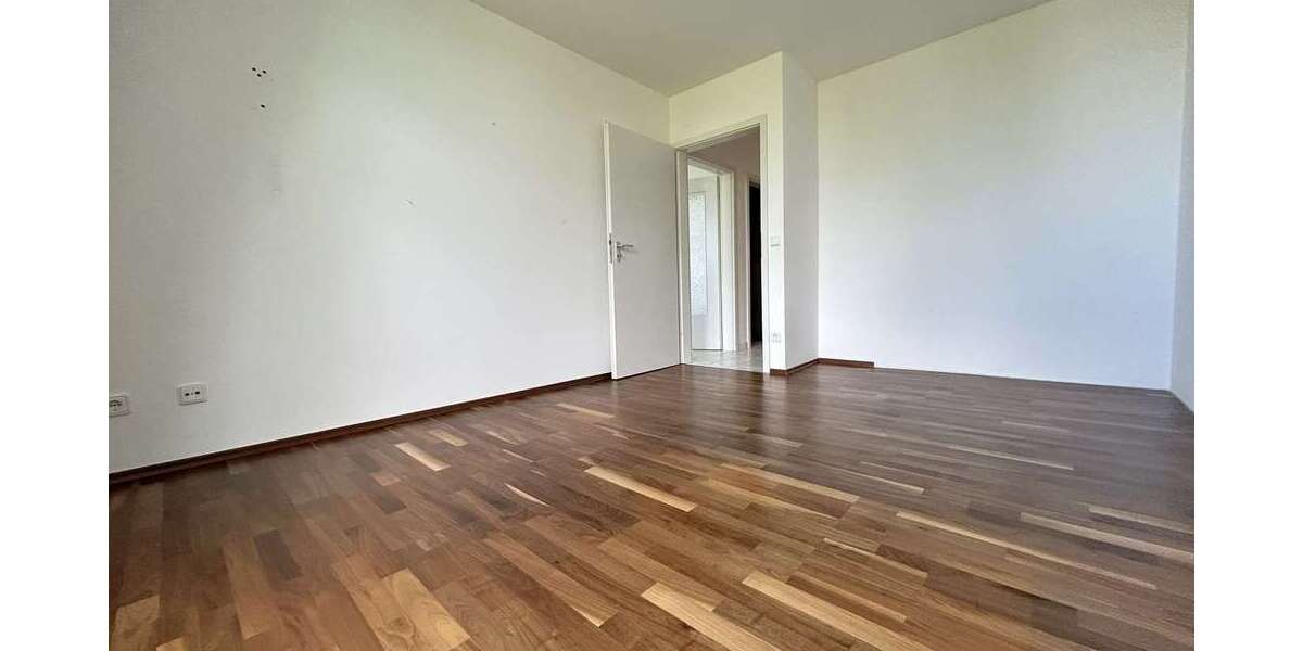 Sofort frei - Dachterrassen-Wohnung, 2 Zi. plus Wohnküche (Erbpacht) - Dachgeschoßwohnung München Bogenhausen | Angebot:26714706