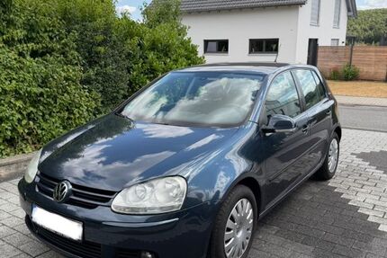 VW Golf 215.000 km 3.490 &euro; Würzburg 97072