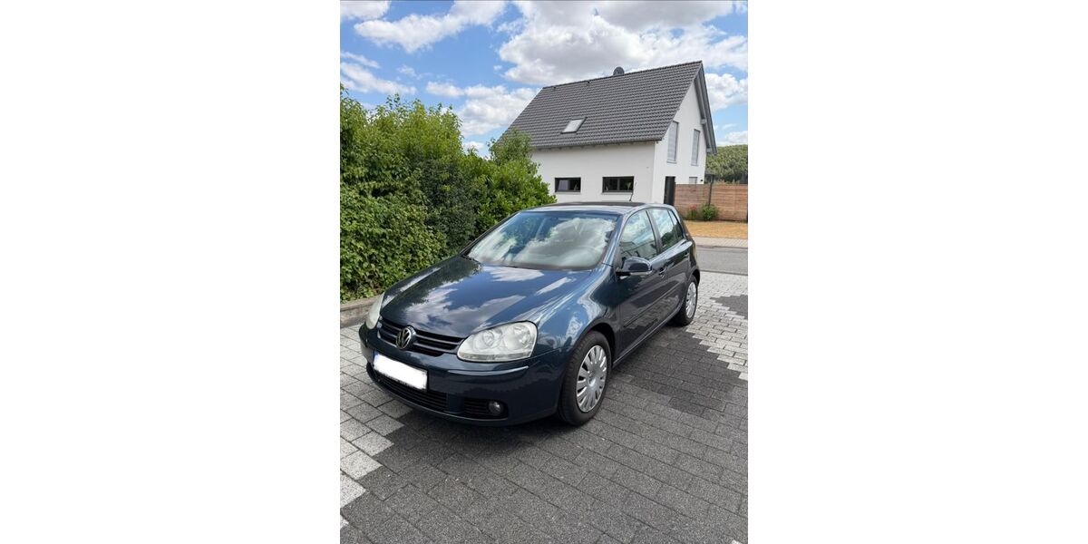 VW Golf 215.000 km 3.490 &euro; Würzburg 97072
