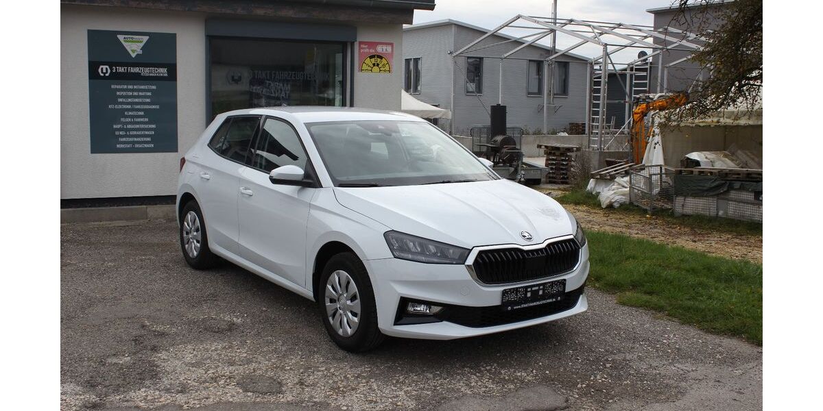 Skoda Fabia 9.700 km 15.890 &euro; Altheim (Alb) 89174