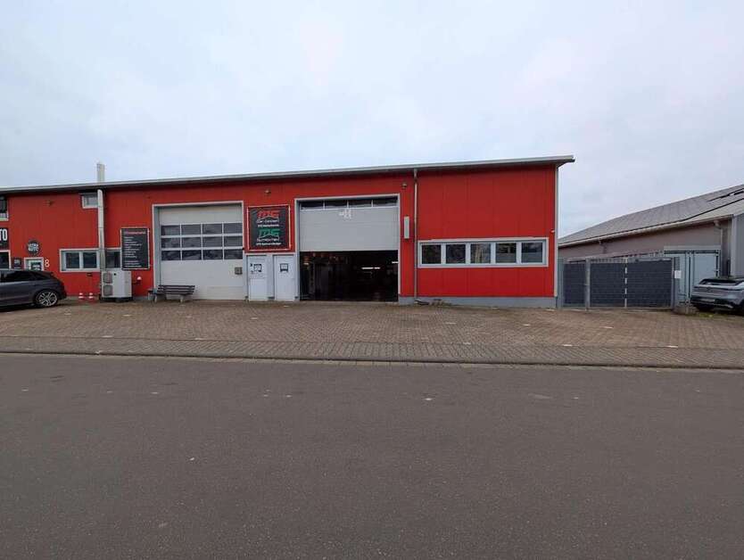 Halle in Gau-Algesheim 2.440 € 244 m²