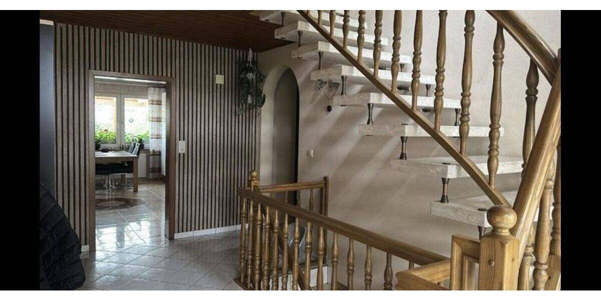 Einfamilienhaus Lorup - 8 Zimmer, 220 m&sup2;, 365.000&euro; | Angebot:26886721