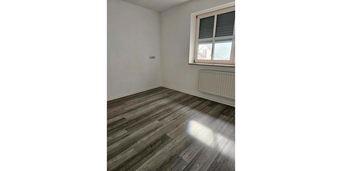 Etagenwohnung Schleusingen - 2 Zimmer, 68 m&sup2;, 470&euro; | Angebot:26001217