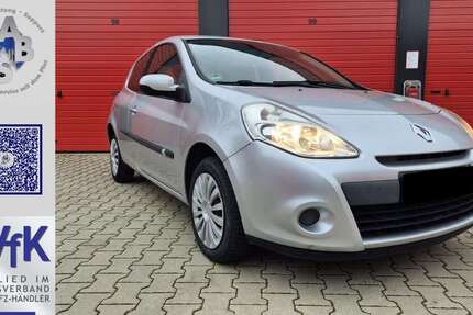 Renault Clio 81.855 km 3.748 &euro; Düren 52351