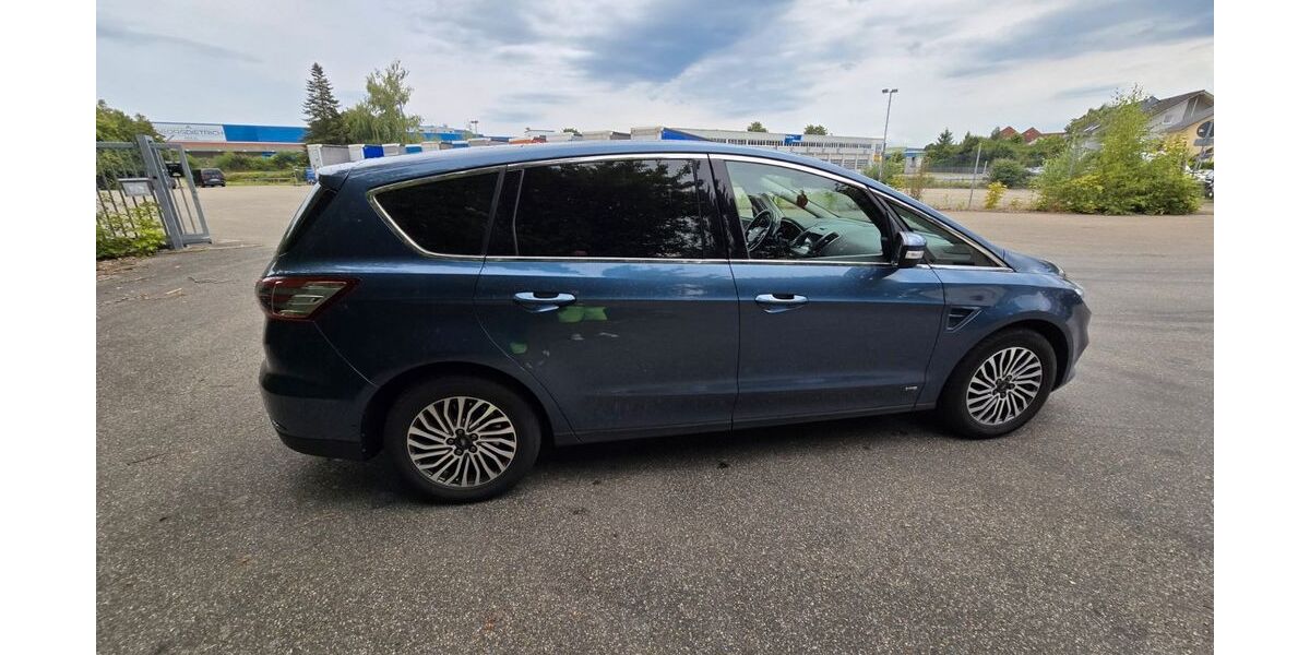 Ford S-Max 126.000 km 17.400 &euro; Offenburg 77652