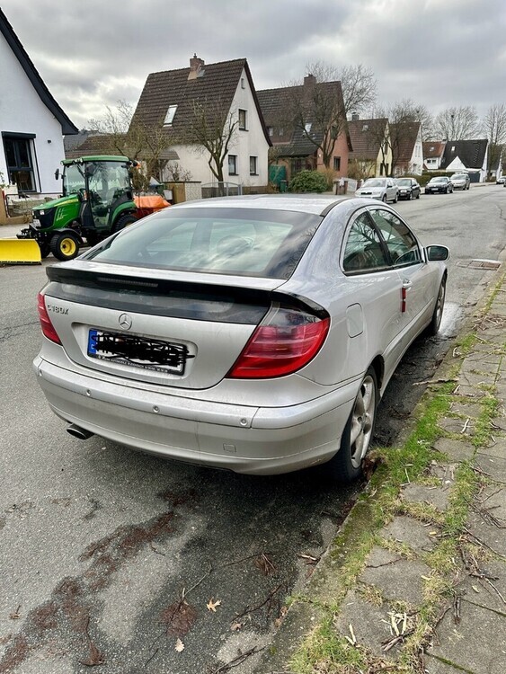 Mercedes-Benz C 180 230.000 km 1.850 € Hamburg 20038