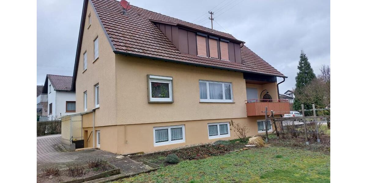 Freistehendes Einfamilienhaus mit großem Garten und Balkon 9 zimmer