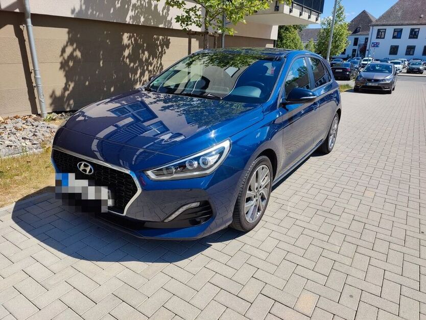 i30