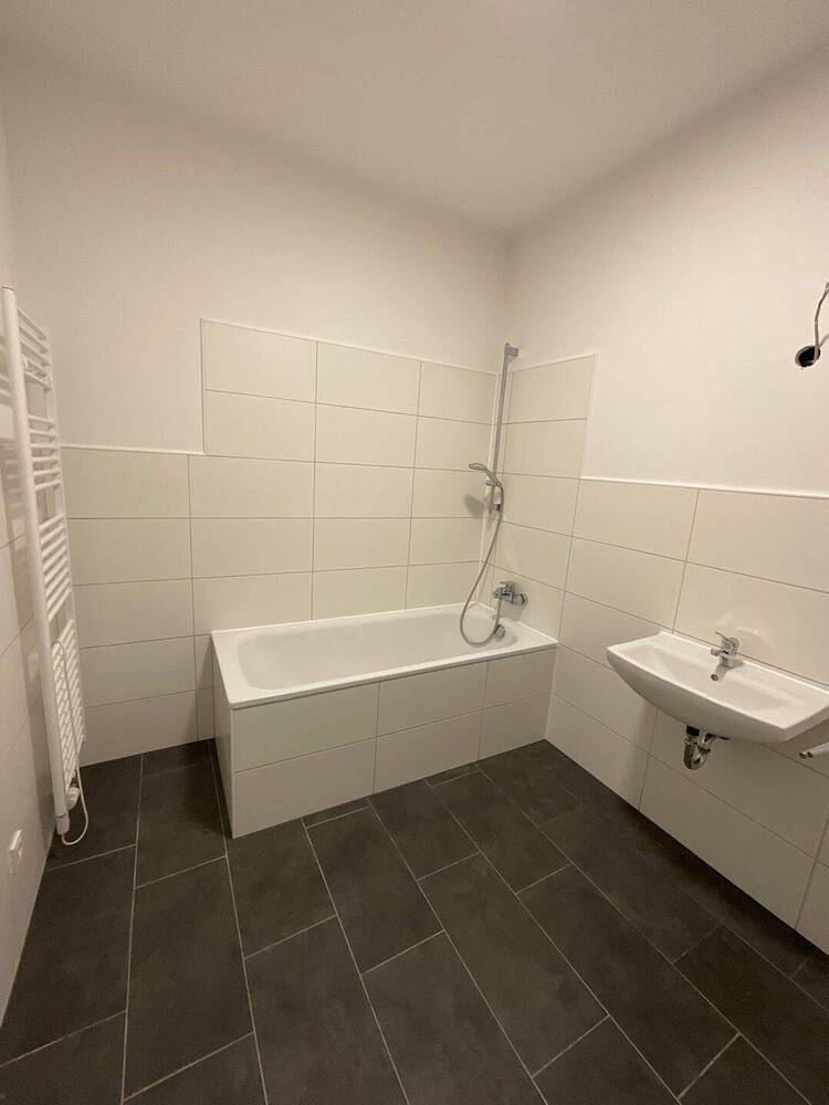 Traumhaft schöne 2 Zimmer Wohnung mit Balkon in Moers zu vermieten