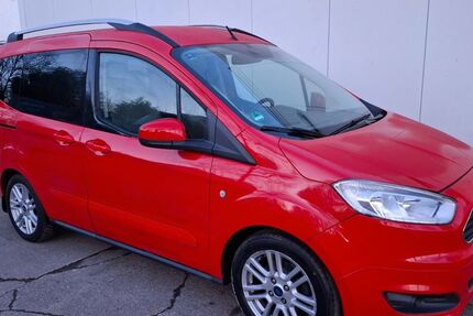 Ford Tourneo Courier 59.817 km 11.995 &euro; Köln 51107