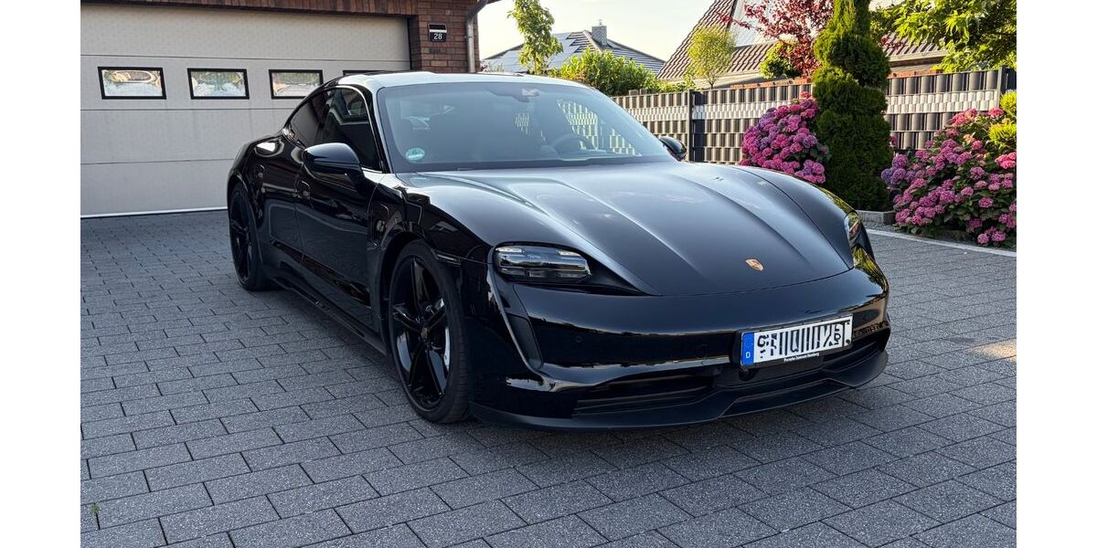 Porsche Taycan 83.000 km 61.900 &euro; Harsefeld 21698