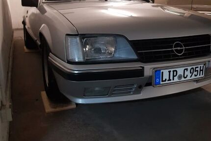 Opel Monza 121.600 km 27.500 &euro; Bielefeld 33649