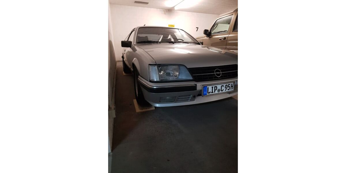 Opel Monza 121.600 km 27.500 &euro; Bielefeld 33649