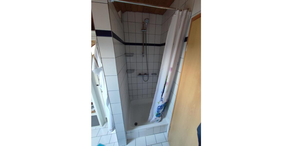 Dachgeschoßwohnung Burgau - 2 Zimmer, 88 m&sup2;, 990&euro; | Angebot:25456464