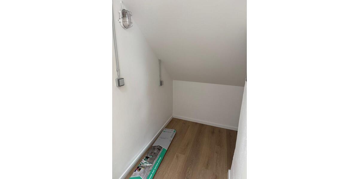 Dachgeschoßwohnung Bielefeld Mitte - 1 Zimmer, 32 m&sup2;, 400&euro; | Angebot:26367876