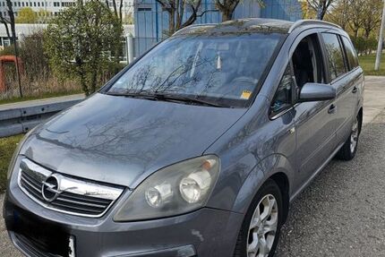 Opel Zafira 197.000 km 2.950 &euro; München 81243