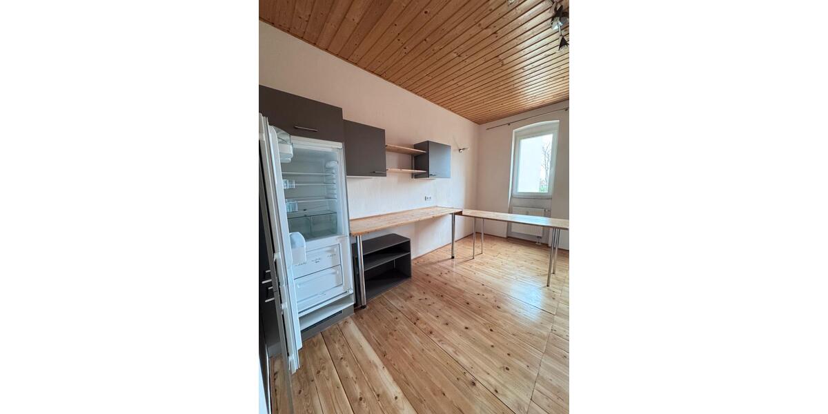 Etagenwohnung Weißenfels - 2 Zimmer, 73 m&sup2;, 438&euro; | Angebot:24997014