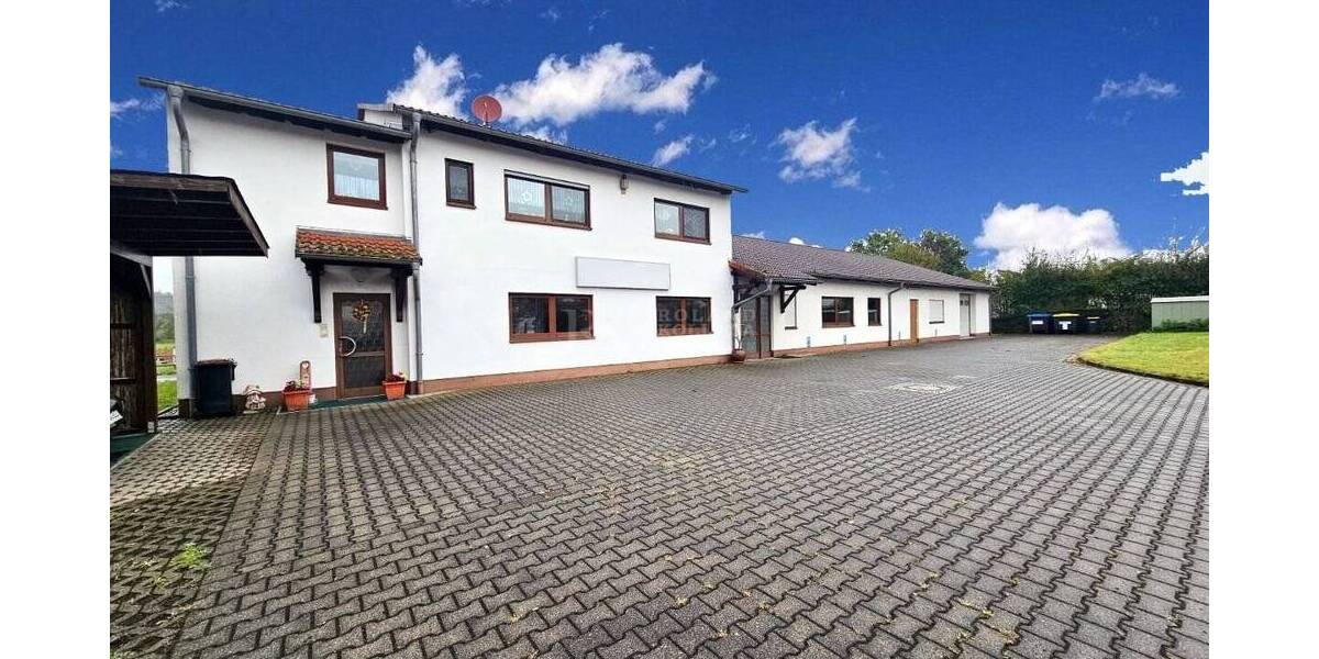 Vielseitige Gewerbeimmobilie mit ca. 340 m² HalleLager, ca.150 m² Bürofläche & ca.133 m² Wohnung zimmer