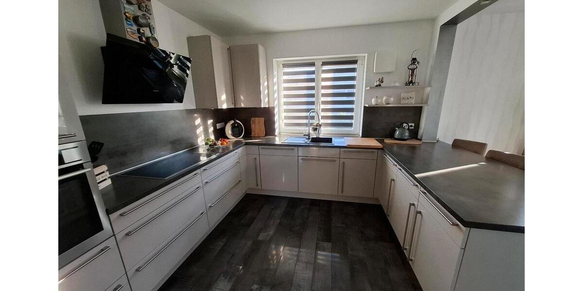 Einfamilienhaus Büdelsdorf - 4 Zimmer, 130 m&sup2;, 1.680&euro; | Angebot:26382507