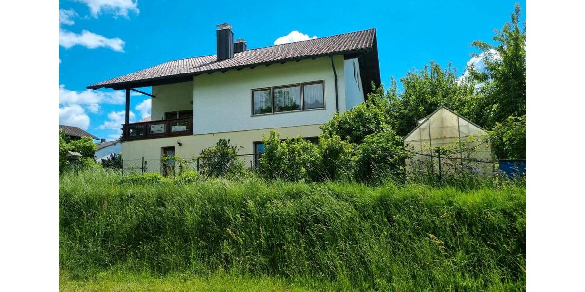 Einfamilienhaus Schöllnach - 8 Zimmer, 244 m&sup2;, 368.000&euro; | Angebot:26728199