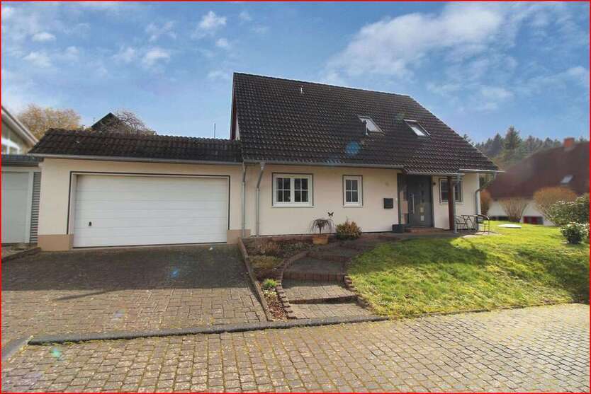 Haus zum Kaufen in Oberbrombach 375.000 € 157.7 m²
