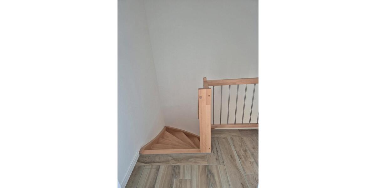 Etagenwohnung Magdeburg Ottersleben - 5 Zimmer, 135 m&sup2;, 1.800&euro; | Angebot:26071819