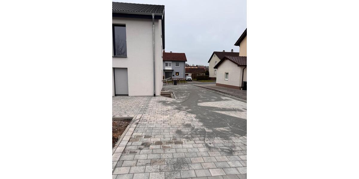 Frisch renovierte 4 Familien Haus 13 zimmer