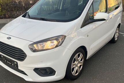 Ford Tourneo Courier 179.000 km 7.200 &euro; Nürnberg 90482