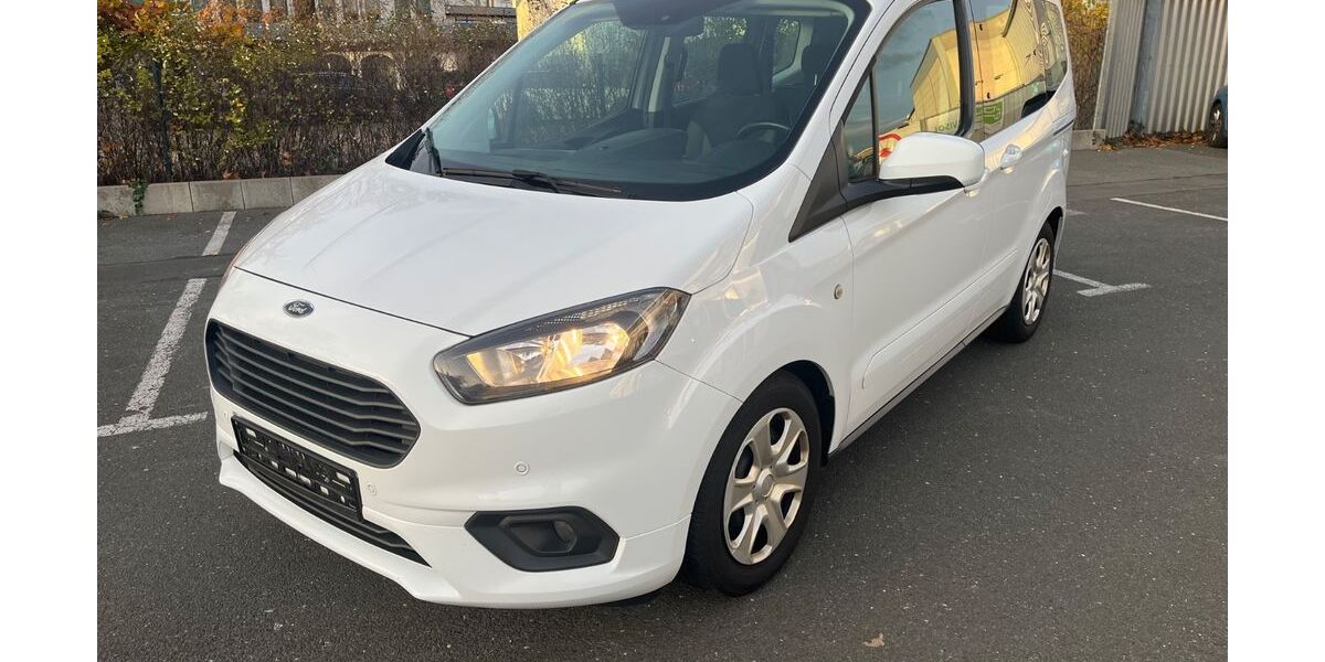 Ford Tourneo Courier 179.000 km 7.200 &euro; Nürnberg 90482