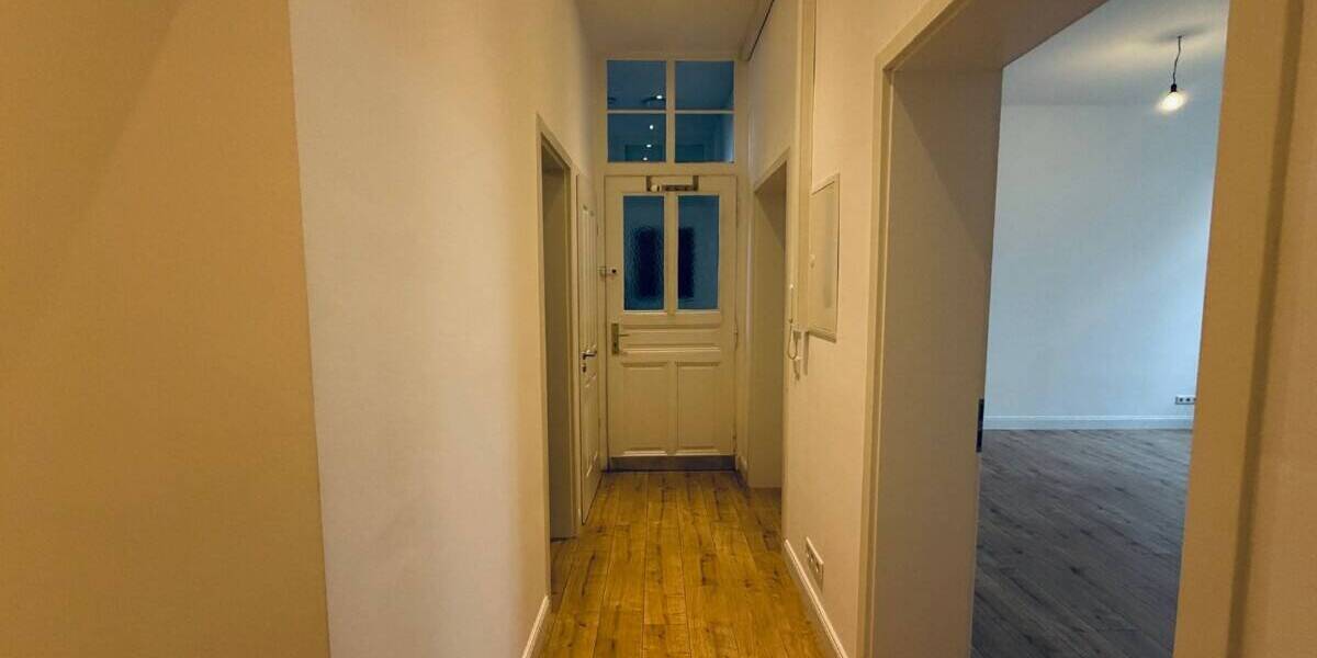 Etagenwohnung Frankfurt am Main Sachsenhausen - 2 Zimmer, 80 m&sup2;, 1.180&euro; | Angebot:26345207