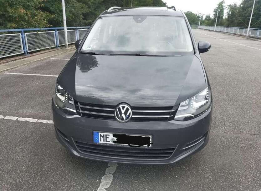 VW Sharan 305.000 km 7.400 € Düsseldorf 40476