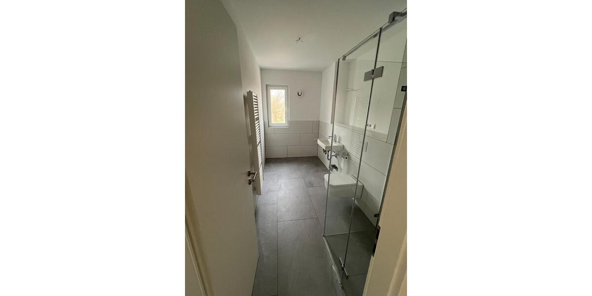 Erdgeschoßwohnung Bestensee - 4 Zimmer, 100 m&sup2;, 1.550&euro; | Angebot:25498400