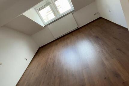 Wohnung Poppenricht - 2.5 Zimmer, 69 m&sup2;, 890&euro; | Angebot:27607766