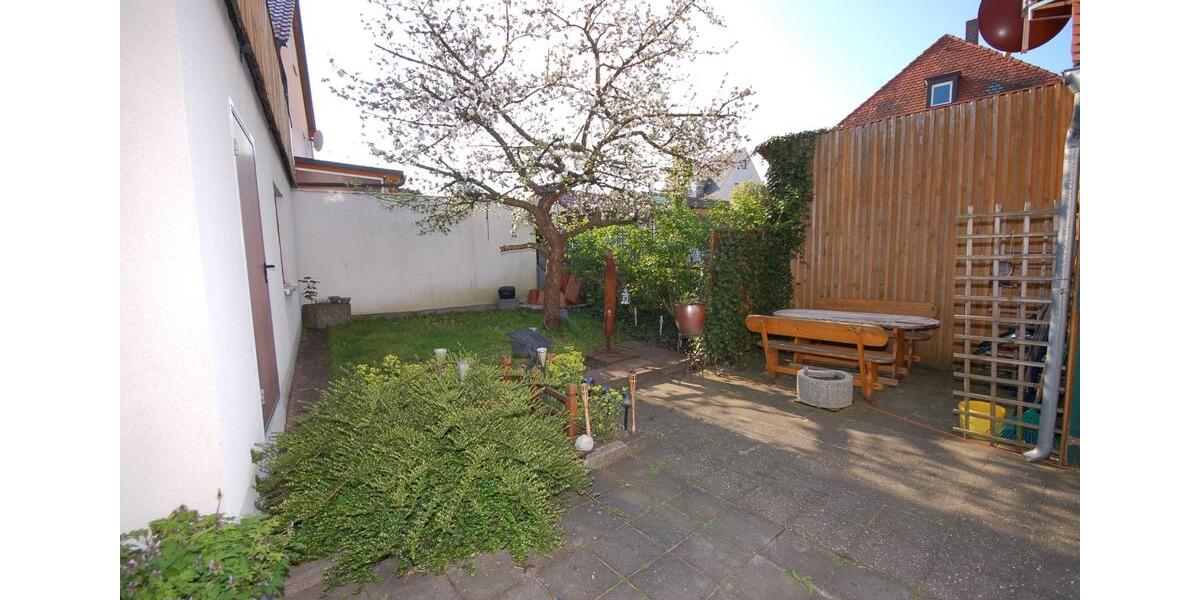 Etagenwohnung Neumarkt in der Oberpfalz Altenhof - 4 Zimmer, 78 m&sup2;, 800&euro; | Angebot:26394259