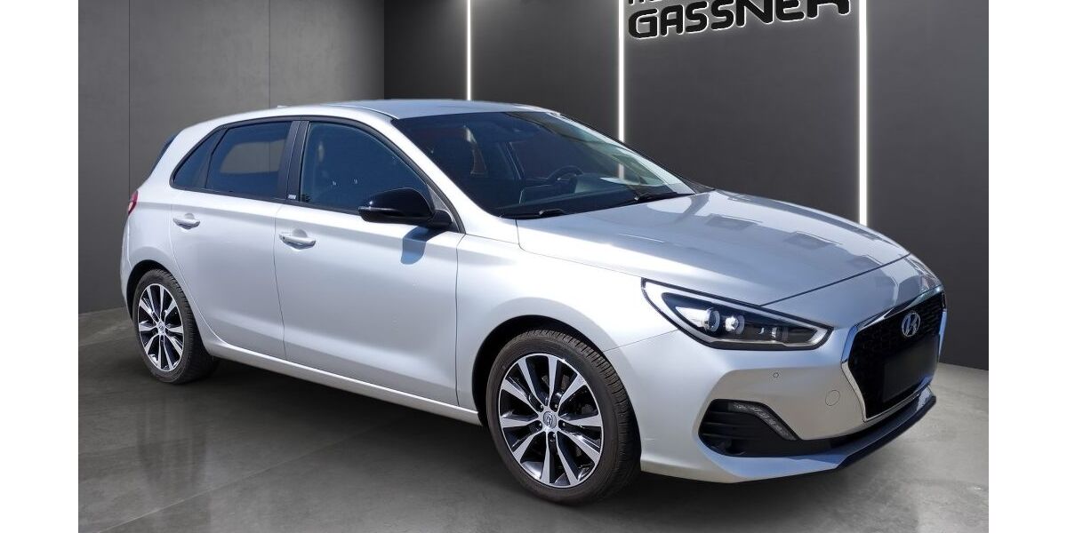 Hyundai i30 113.000 km 12.790 &euro; Ainring 83404