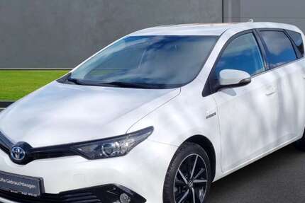 Toyota Auris 63.775 km 16.890 &euro; Wingst 21789