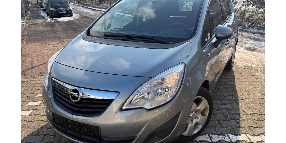 Opel Meriva 155.000 km 2.999 &euro; Frankfurt am Main 65933