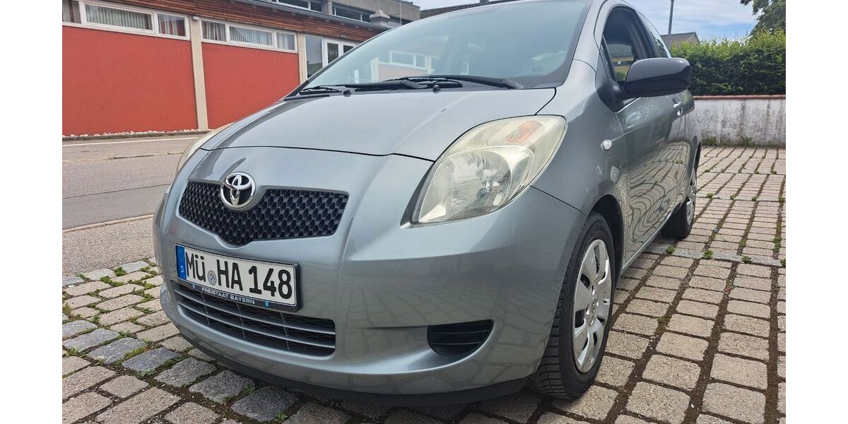 Toyota Yaris 157.000 km 2.290 &euro; Buchbach 84428