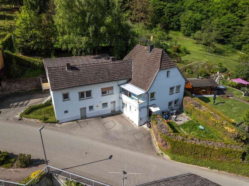 Haus zum Kaufen in Dienethal 130.000 € 138 m²