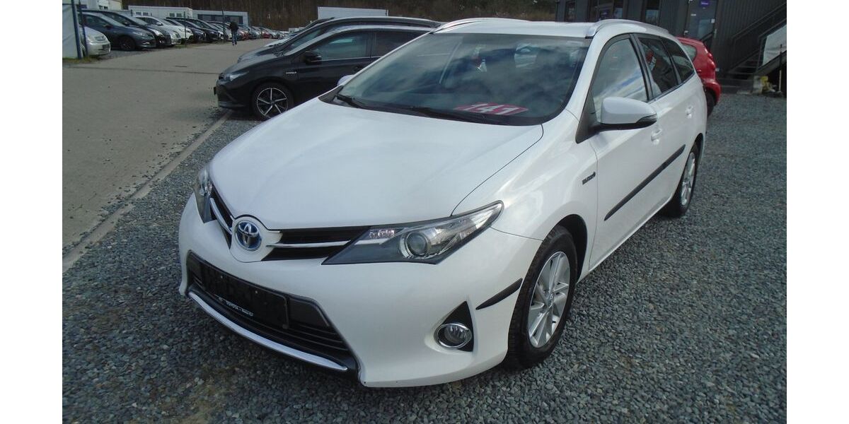 Toyota Auris 83.000 km 10.950 &euro; Wildau 15745