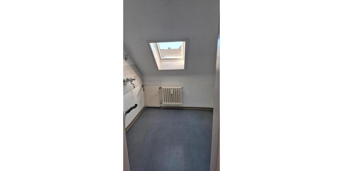 Dachgeschoßwohnung Göttingen Oststadt - 3 Zimmer, 65 m&sup2;, 930&euro; | Angebot:26386027