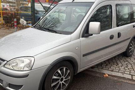 Opel Combo 208.000 km 2.500 &euro; Berlin 12109