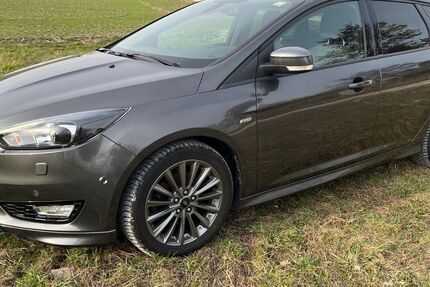 Ford Focus 72.000 km 14.999 &euro; Vohburg 85088